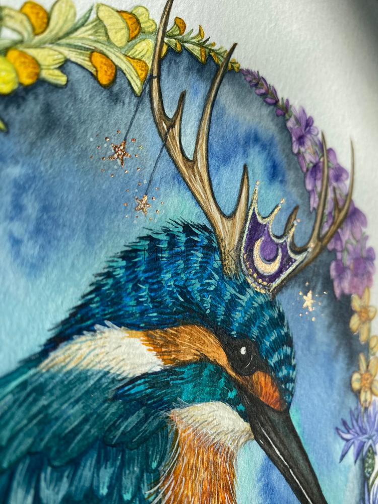 kingfisher with metallic moon crown detail